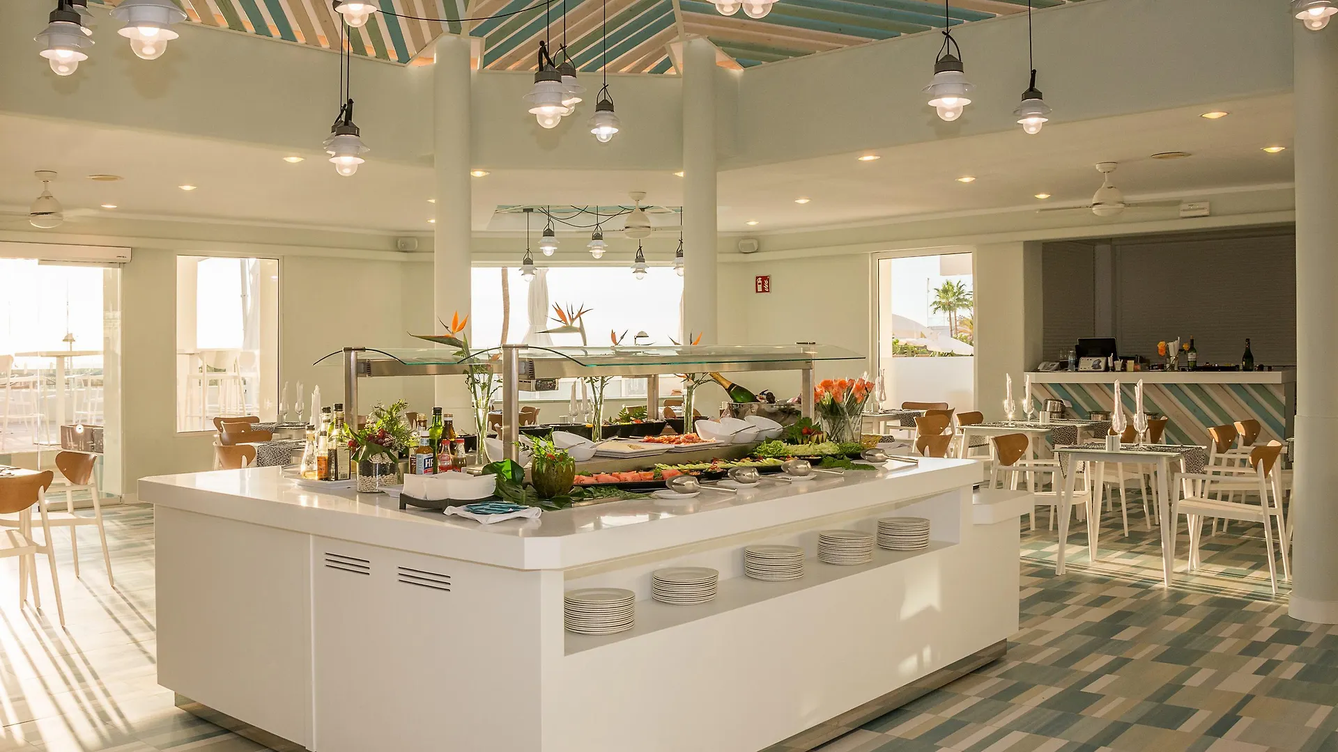 Hovima La Pinta Beachfront Family Hotel 阿德耶