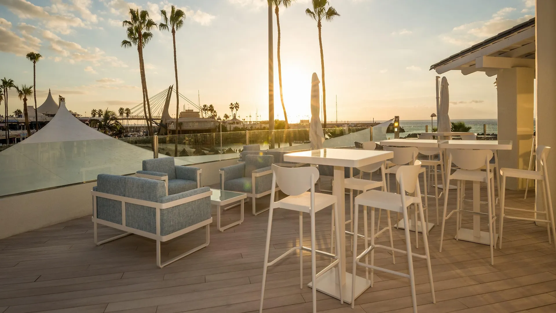 Hovima La Pinta Beachfront Family Hotel 阿德耶