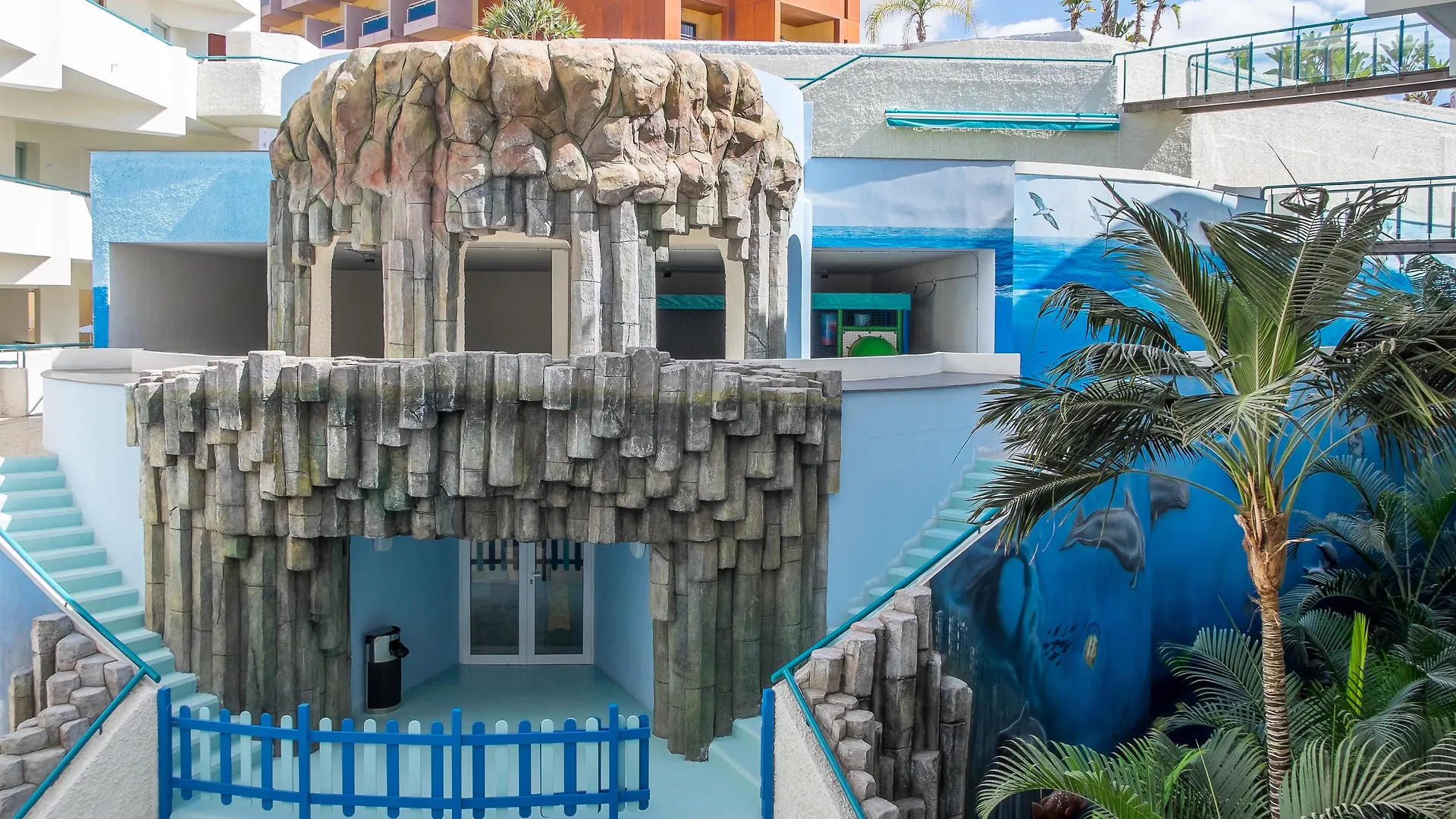 Hovima La Pinta Beachfront Family Hotel 阿德耶 4*,