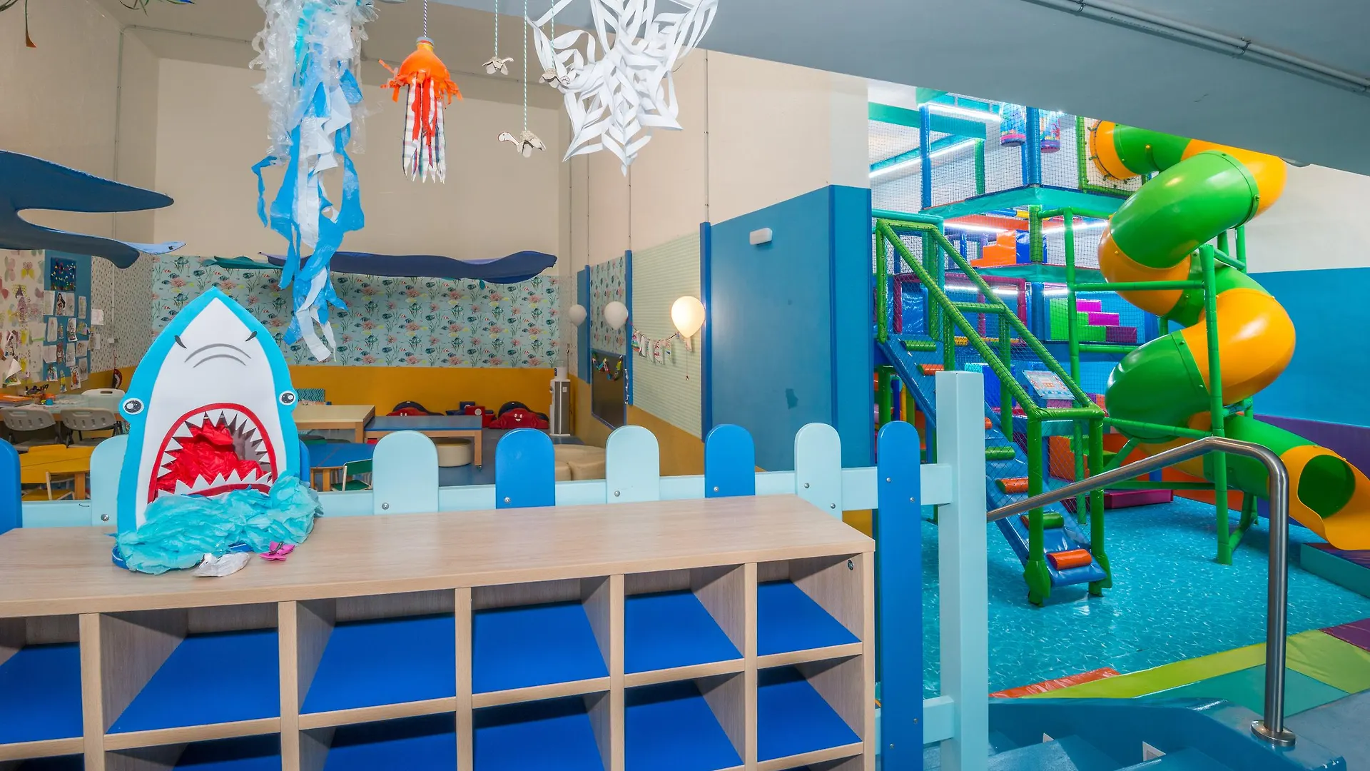 Hovima La Pinta Beachfront Family Hotel 阿德耶