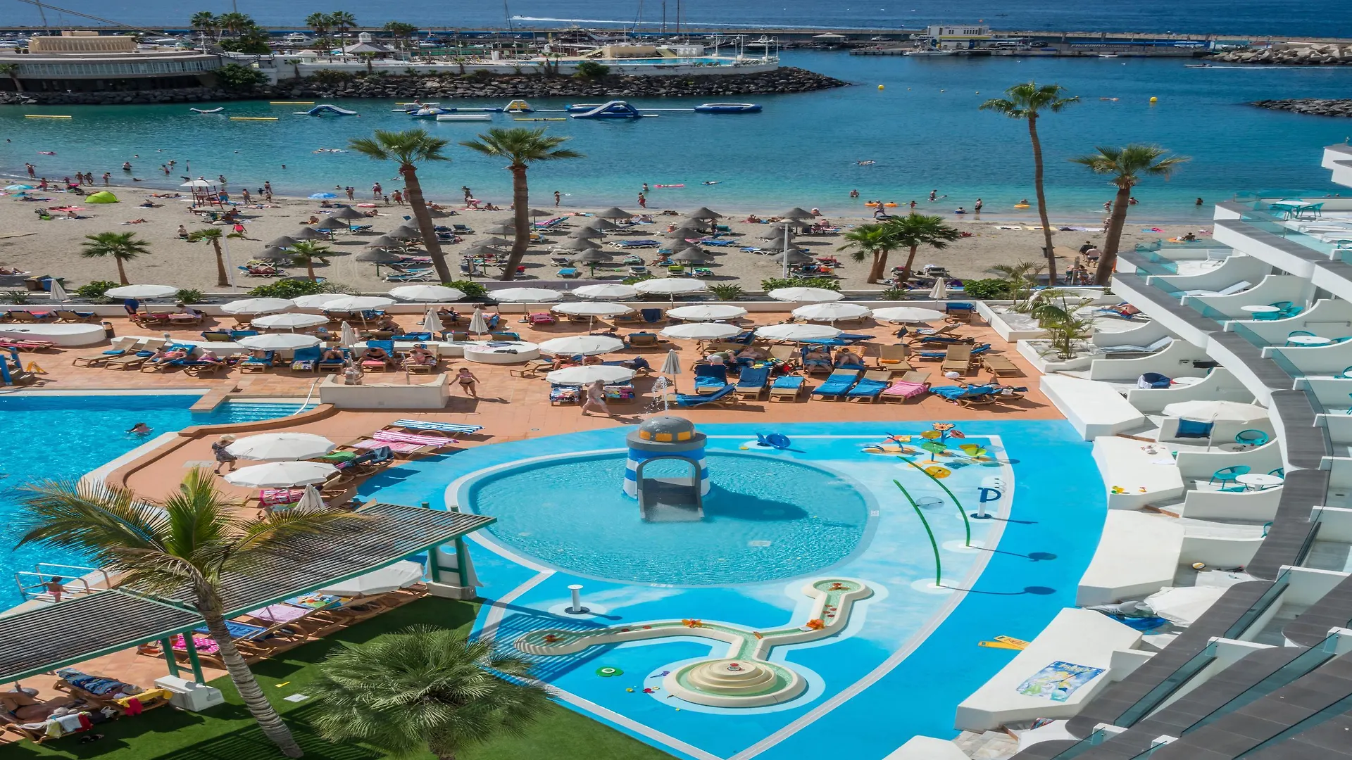 Hovima La Pinta Beachfront Family Hotel 阿德耶