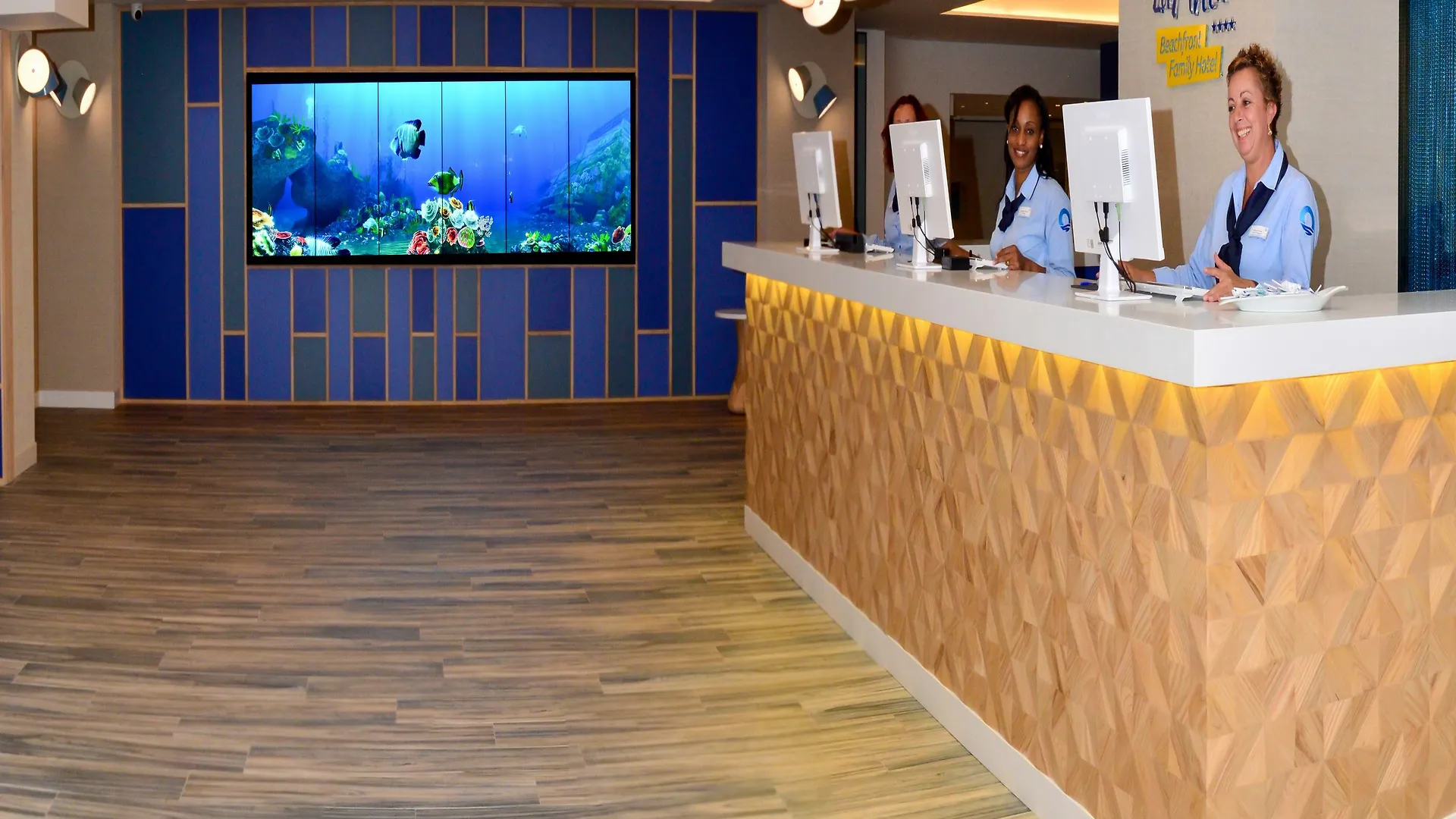 Hovima La Pinta Beachfront Family Hotel 阿德耶