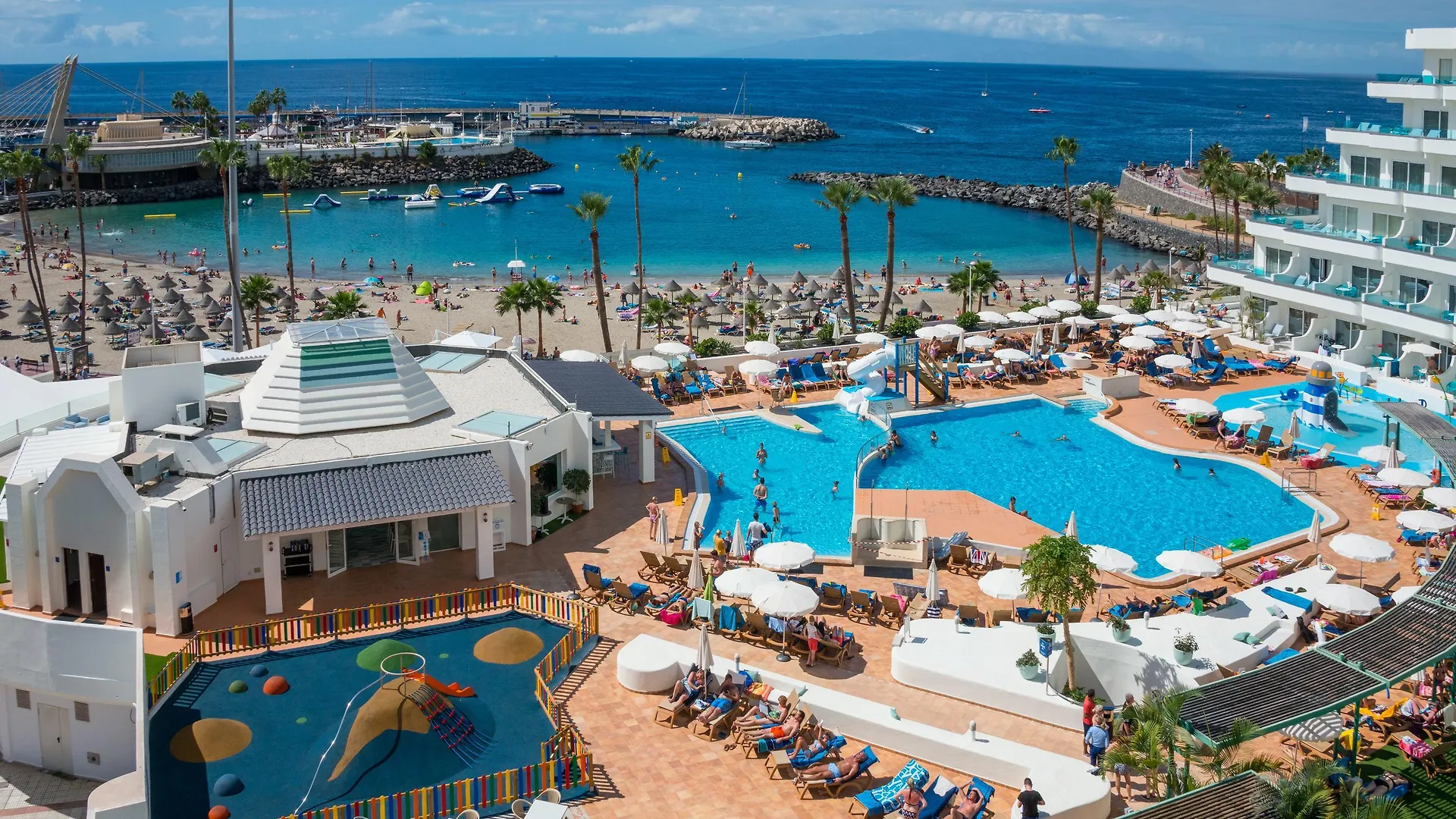 Hovima La Pinta Beachfront Family Hotel 阿德耶