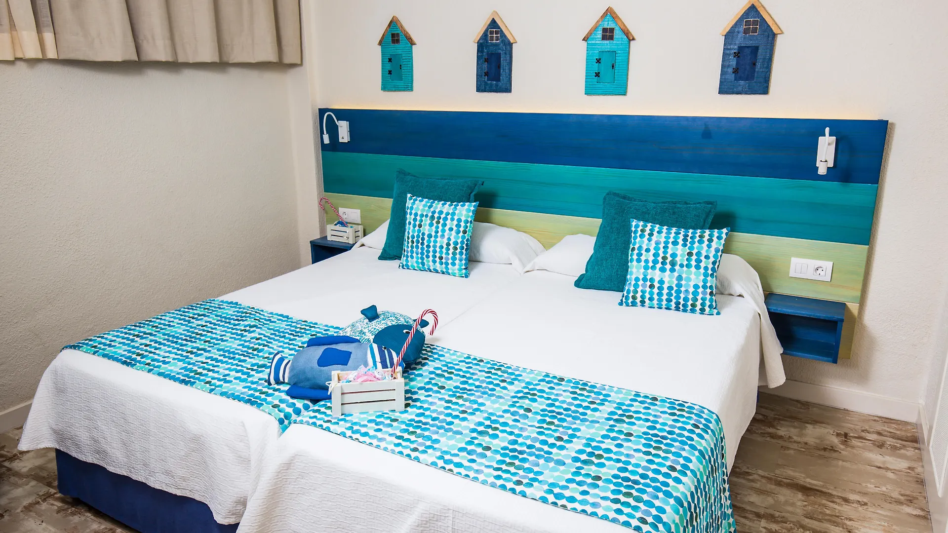 Hovima La Pinta Beachfront Family Hotel 阿德耶