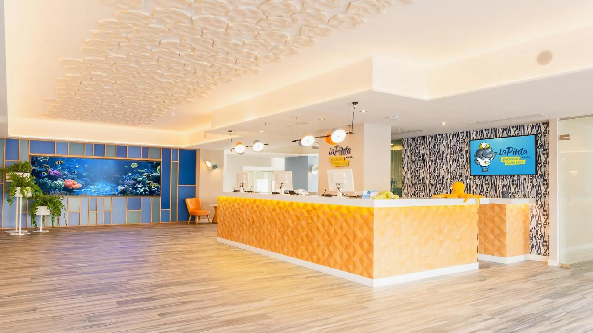 Hovima La Pinta Beachfront Family Hotel 阿德耶