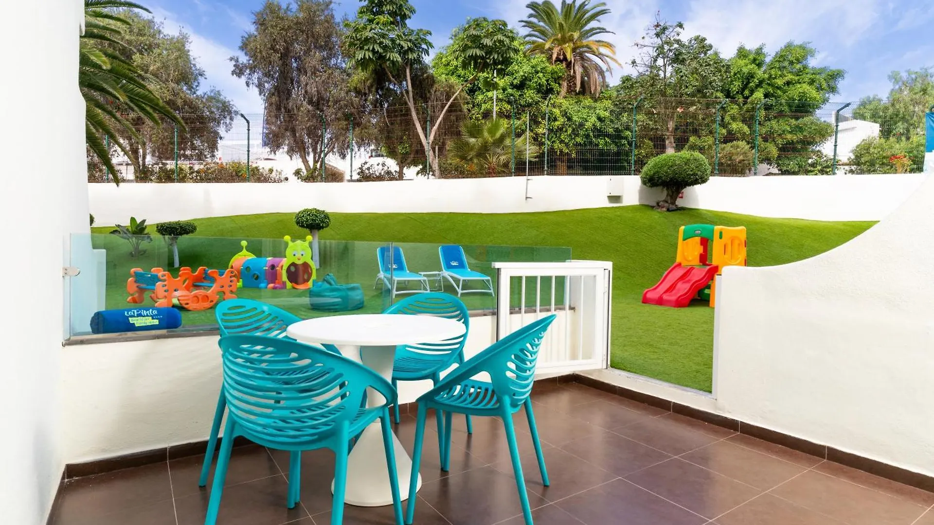 Hovima La Pinta Beachfront Family Hotel 阿德耶 4*,
