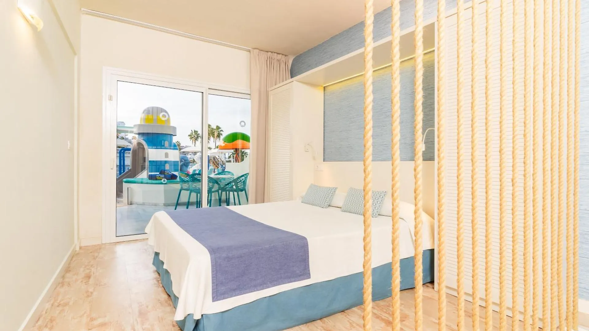 Hovima La Pinta Beachfront Family Hotel 阿德耶